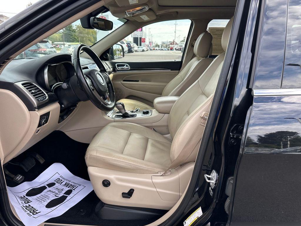 used 2021 Jeep Grand Cherokee car, priced at $20,888