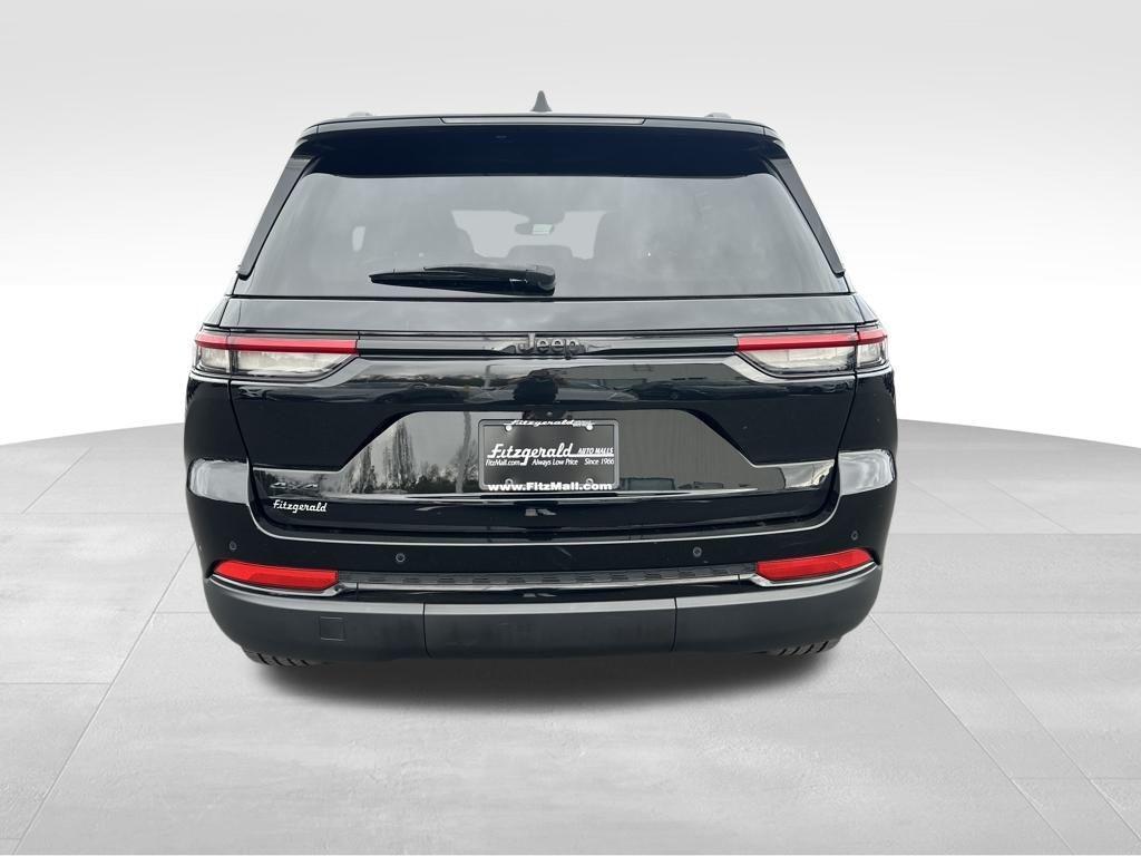 used 2023 Jeep Grand Cherokee car, priced at $32,888