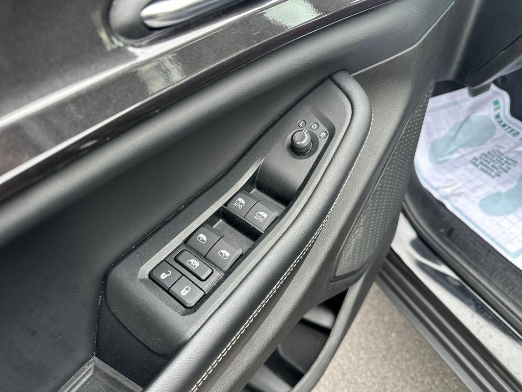 used 2023 Jeep Grand Cherokee car, priced at $32,888