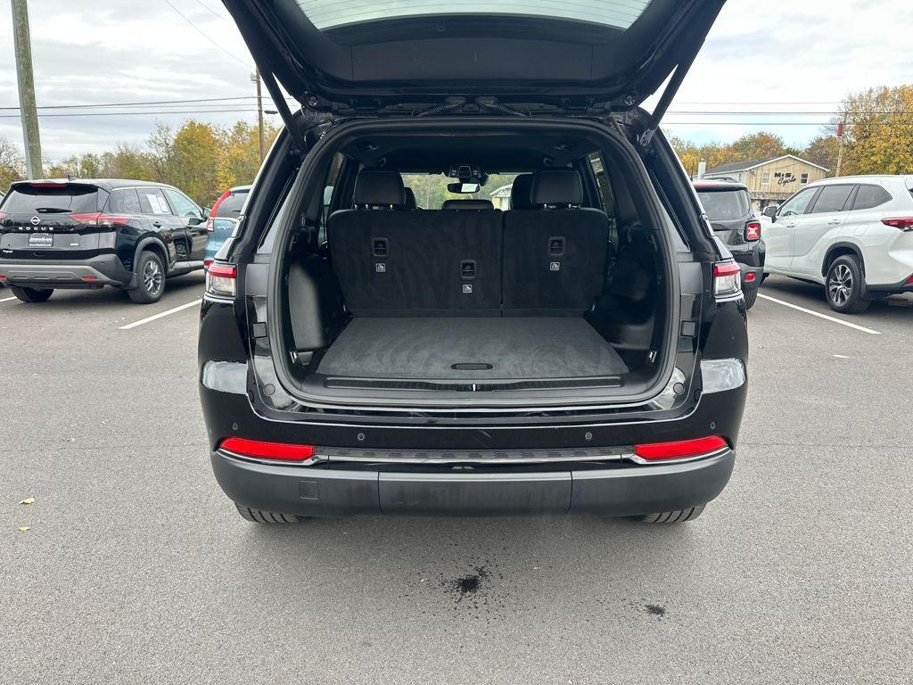 used 2023 Jeep Grand Cherokee car, priced at $32,888