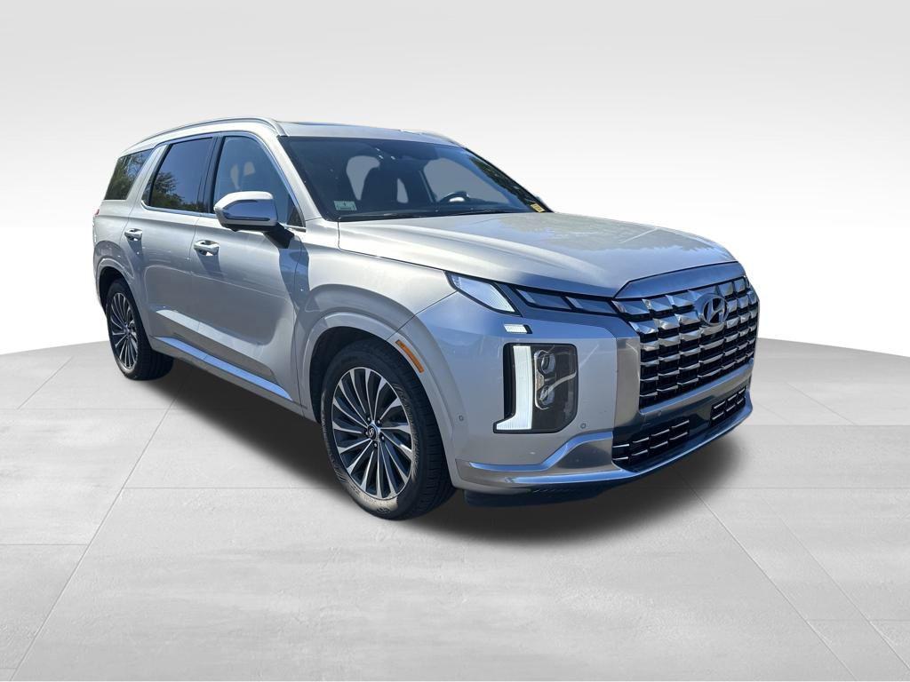 used 2024 Hyundai Palisade car, priced at $40,388
