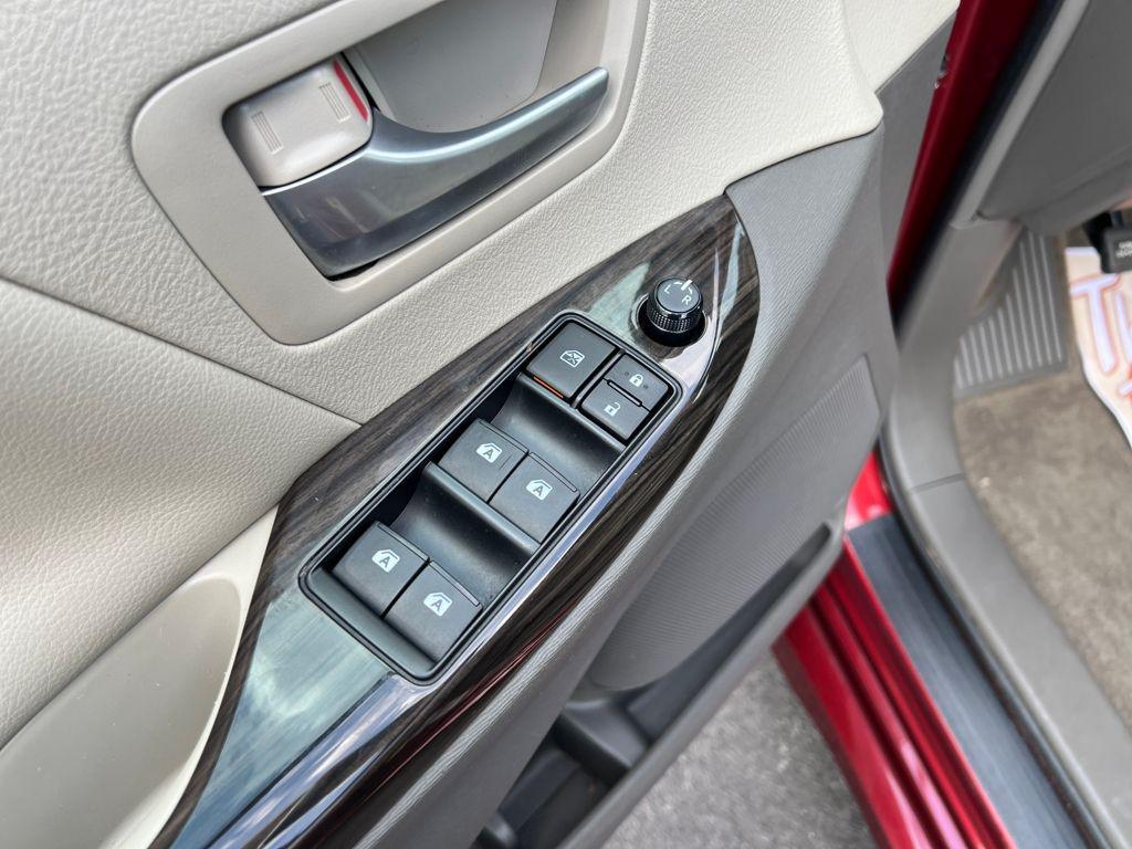 used 2018 Toyota Sienna car, priced at $27,888