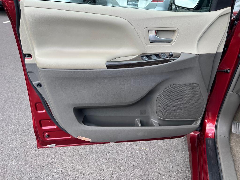 used 2018 Toyota Sienna car, priced at $27,888