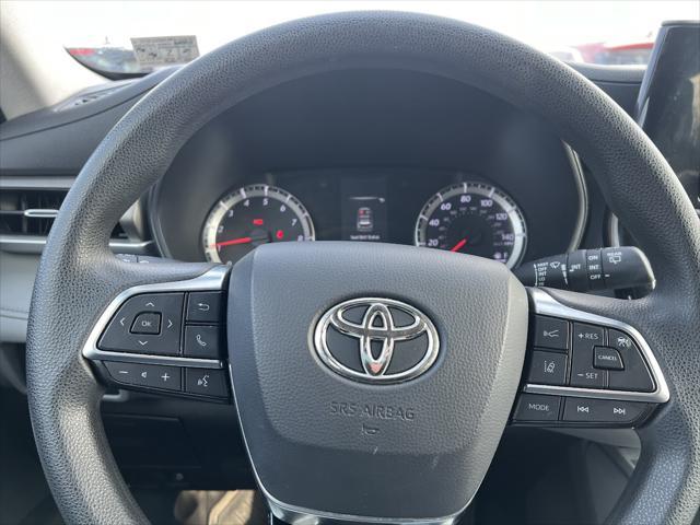 used 2021 Toyota Highlander car, priced at $26,988