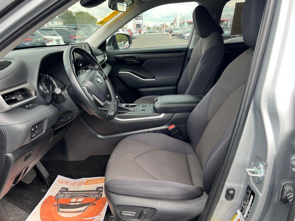 used 2023 Toyota Highlander car, priced at $29,888