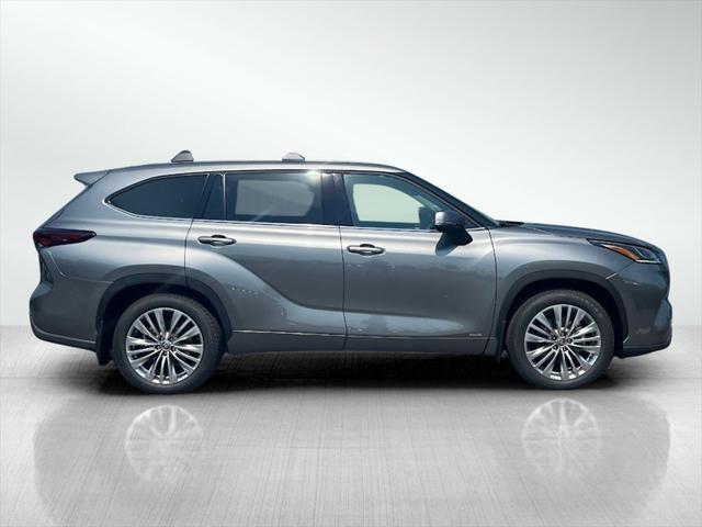 new 2025 Toyota Highlander Hybrid car, priced at $57,826