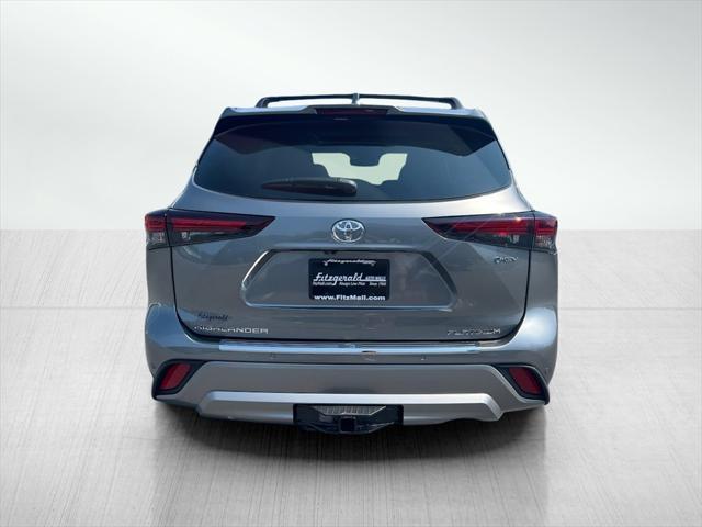 new 2025 Toyota Highlander Hybrid car, priced at $57,826