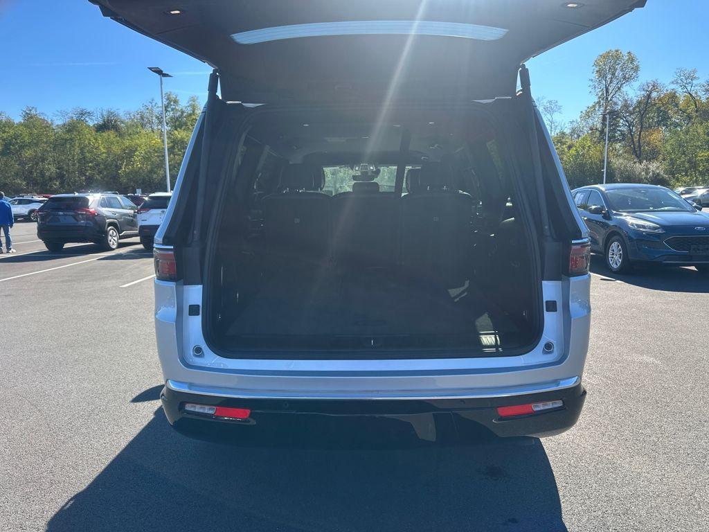 used 2022 Jeep Wagoneer car, priced at $47,388