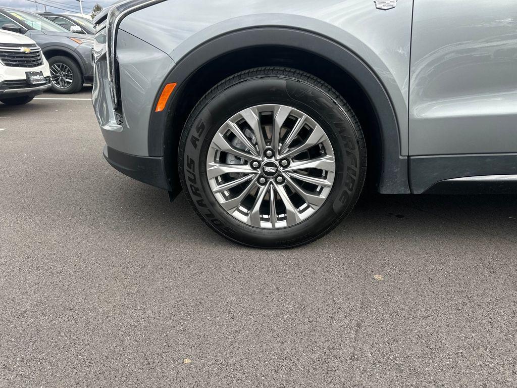used 2024 Cadillac XT4 car, priced at $31,488