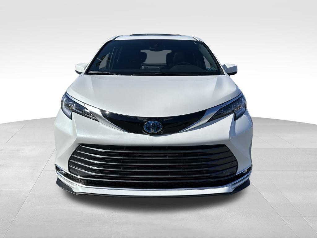 new 2025 Toyota Sienna car, priced at $55,134