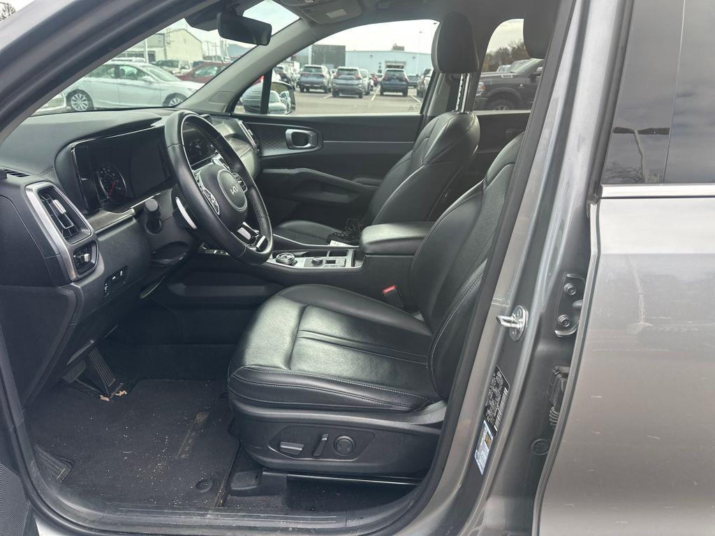 used 2022 Kia Sorento Hybrid car, priced at $23,488