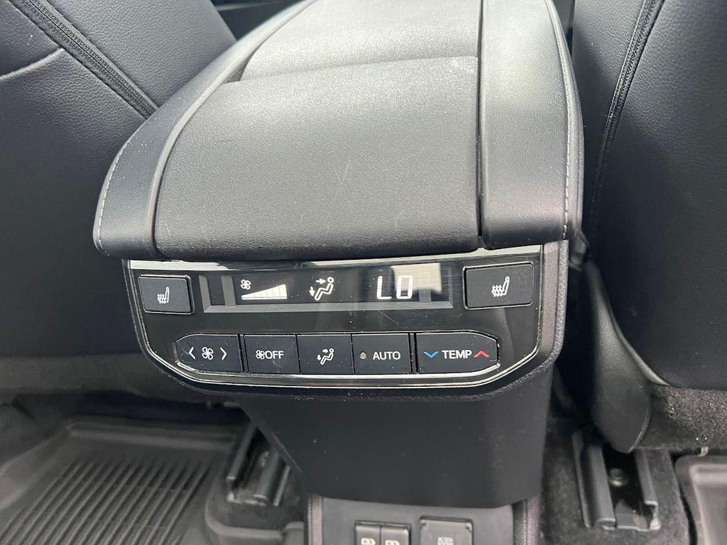 used 2022 Toyota Highlander car, priced at $39,888