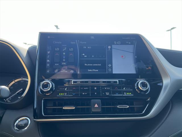used 2022 Toyota Highlander car, priced at $41,488