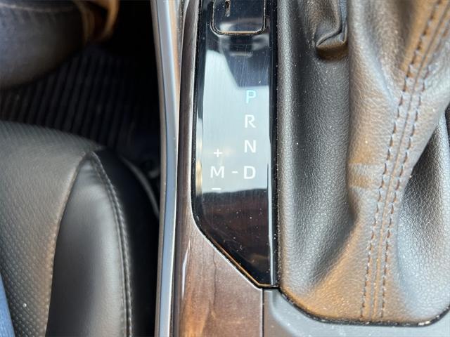 used 2022 Toyota Highlander car, priced at $41,488