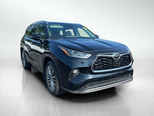 used 2022 Toyota Highlander car, priced at $41,488