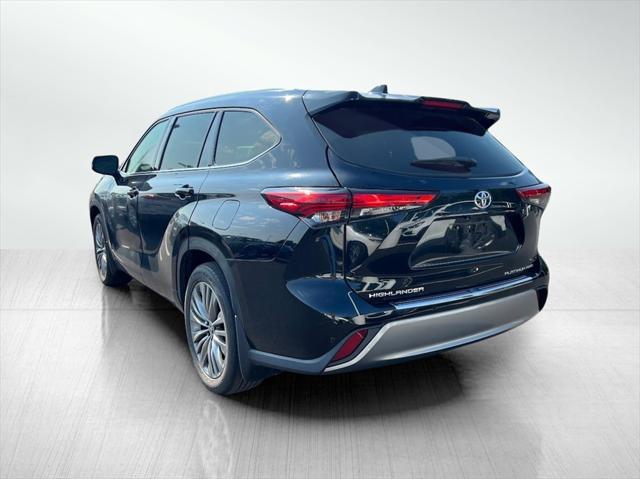 used 2022 Toyota Highlander car, priced at $41,488