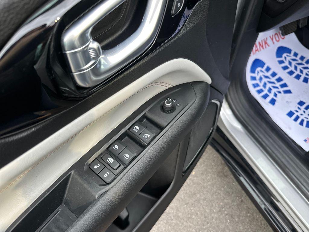 used 2022 Jeep Compass car, priced at $21,488