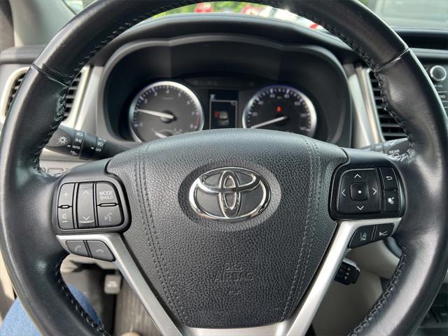 used 2017 Toyota Highlander car, priced at $22,988