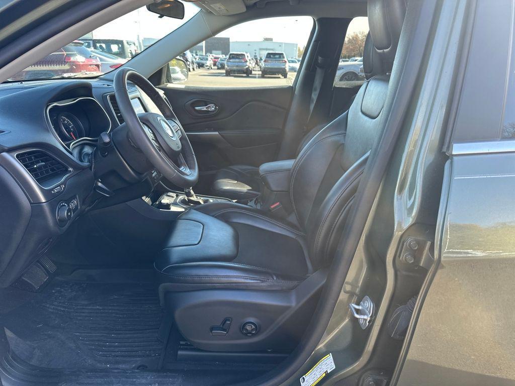 used 2020 Jeep Cherokee car, priced at $17,388