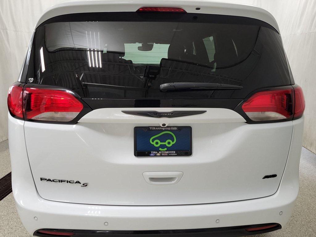 used 2020 Chrysler Pacifica car, priced at $28,999
