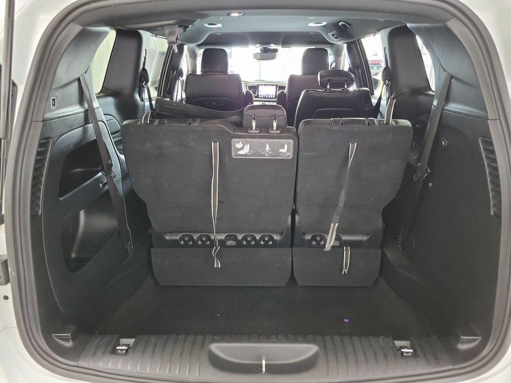 used 2020 Chrysler Pacifica car, priced at $28,999