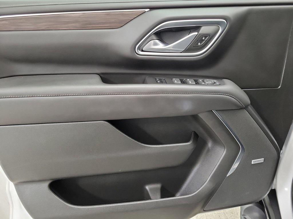 used 2023 Chevrolet Suburban car, priced at $62,888