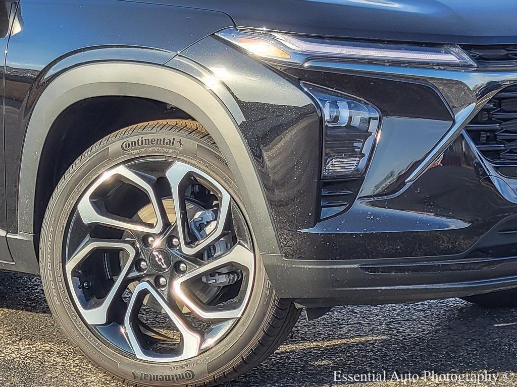 new 2025 Chevrolet Trax car, priced at $27,200