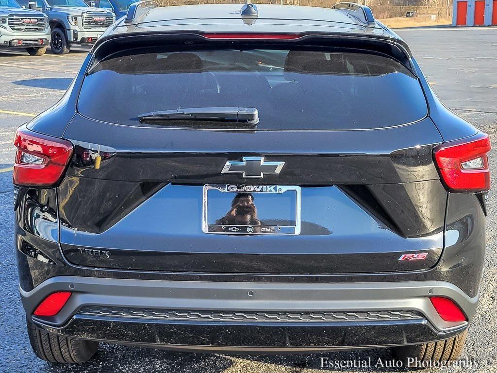 new 2025 Chevrolet Trax car, priced at $27,200