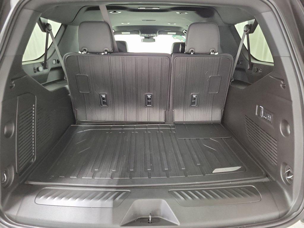 used 2025 GMC Yukon XL car, priced at $71,599
