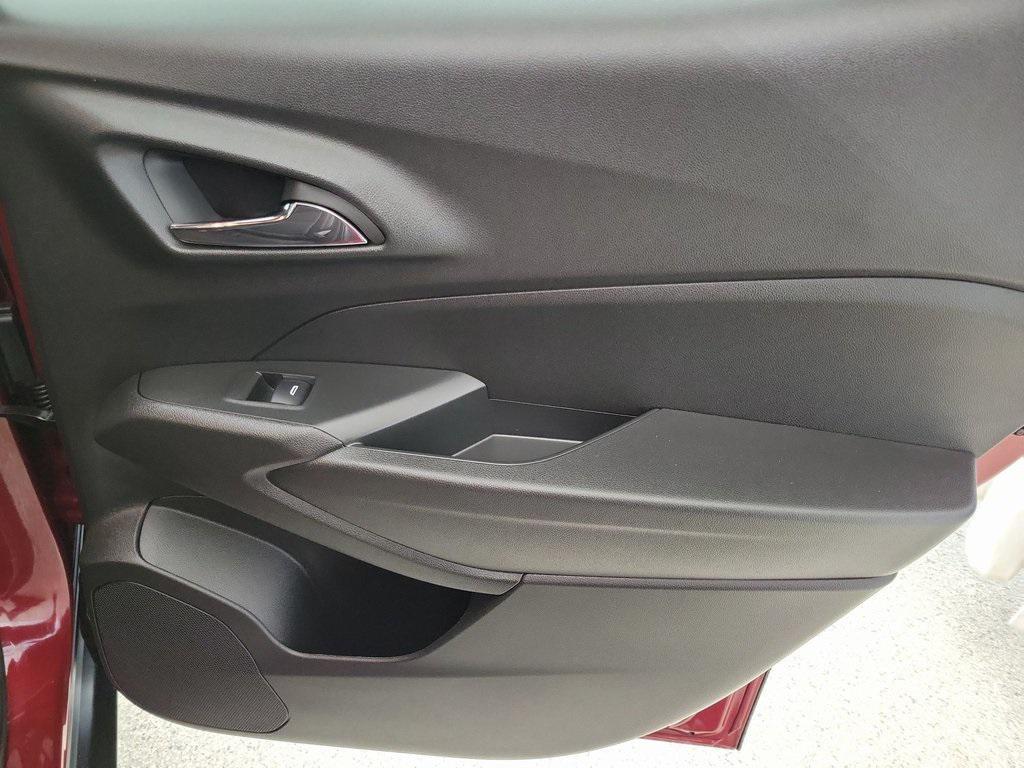 used 2025 Chevrolet Trax car, priced at $24,399