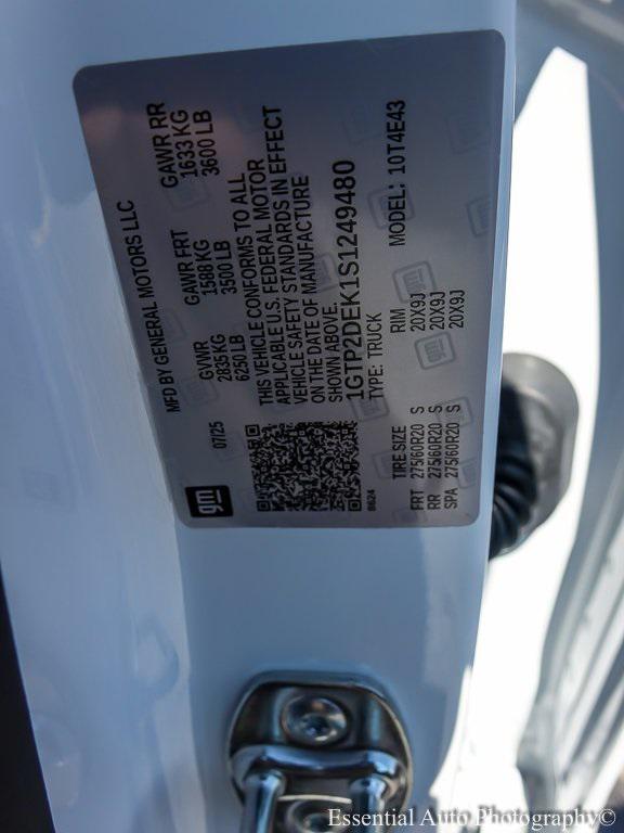 new 2025 GMC Canyon car, priced at $47,688