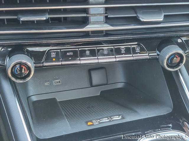 new 2025 Chevrolet Traverse car, priced at $54,555