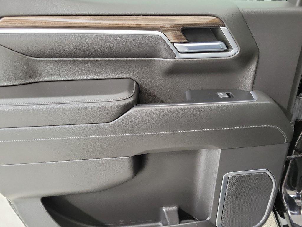 used 2022 Chevrolet Silverado 1500 car, priced at $40,999