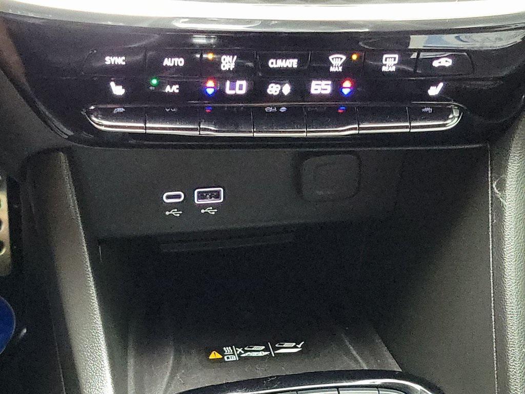 used 2025 Buick Encore GX car, priced at $27,599