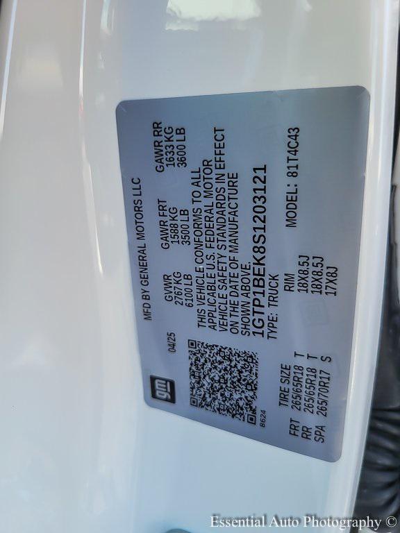 new 2025 GMC Canyon car, priced at $39,530