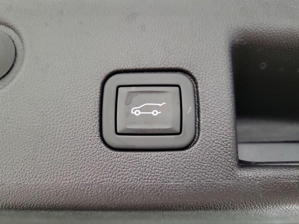 used 2023 Chevrolet Equinox car, priced at $26,999