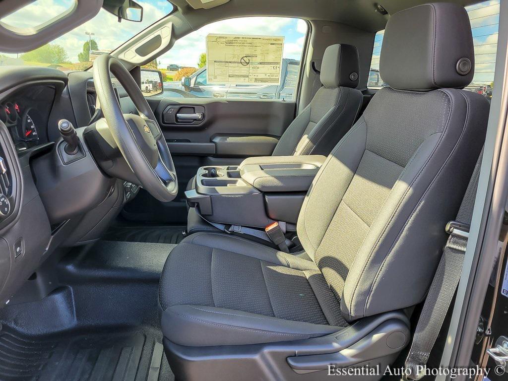 new 2025 Chevrolet Silverado 1500 car, priced at $42,000