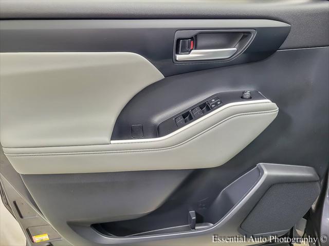used 2023 Toyota Highlander car, priced at $41,799