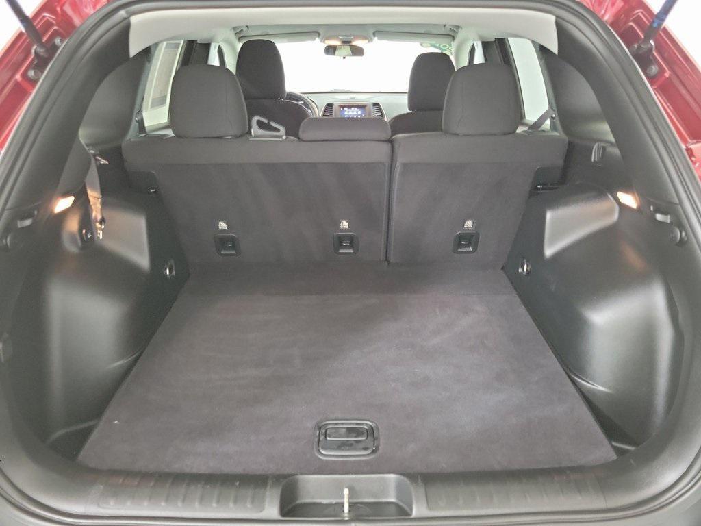 used 2019 Jeep Cherokee car, priced at $17,399