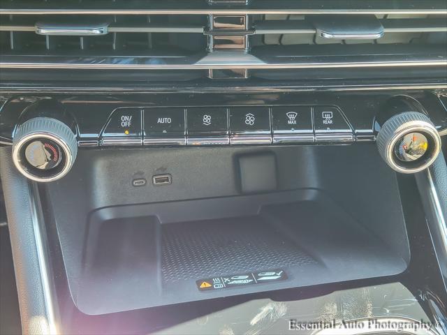 new 2025 Chevrolet Traverse car, priced at $41,195