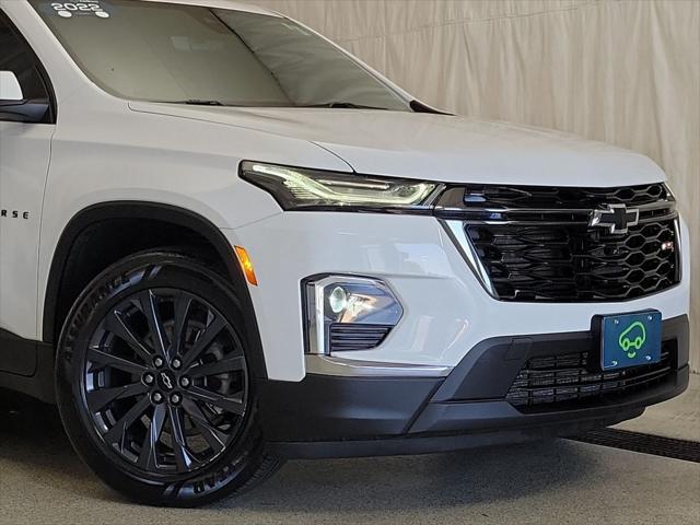used 2022 Chevrolet Traverse car, priced at $31,999