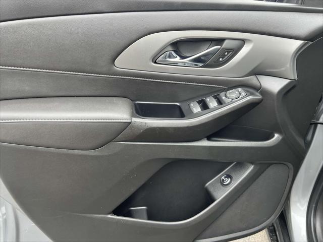 used 2023 Chevrolet Traverse car, priced at $30,999