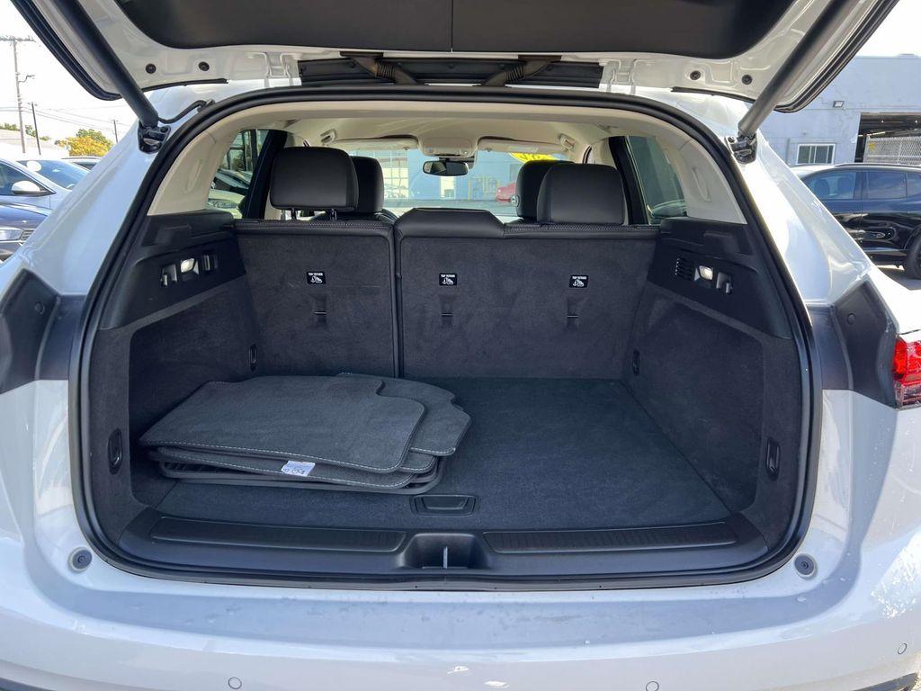 used 2022 Buick Envision car, priced at $24,999