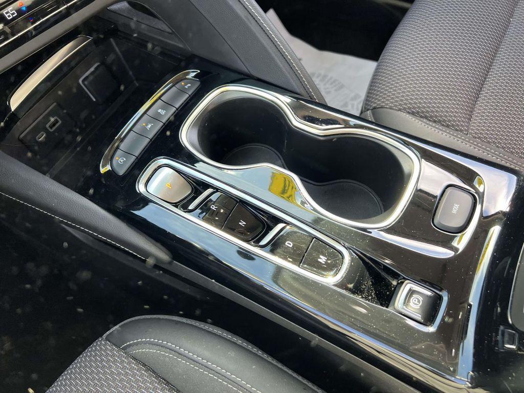 used 2022 Buick Envision car, priced at $24,999