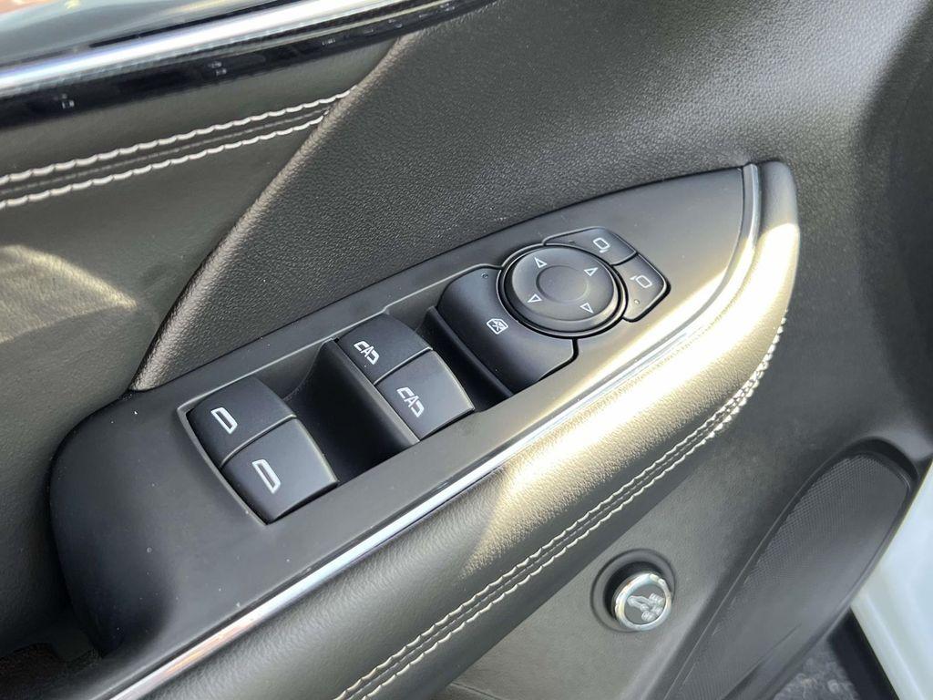 used 2022 Buick Envision car, priced at $24,999