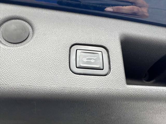 used 2022 Chevrolet Equinox car, priced at $22,999