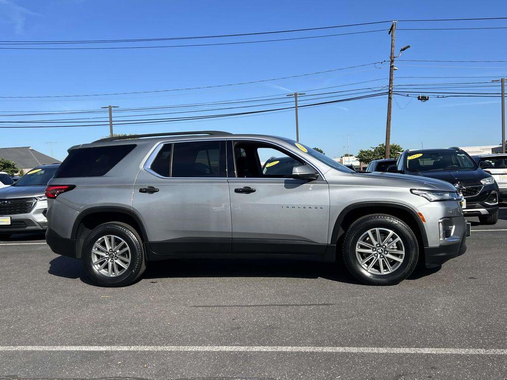 used 2023 Chevrolet Traverse car, priced at $29,699