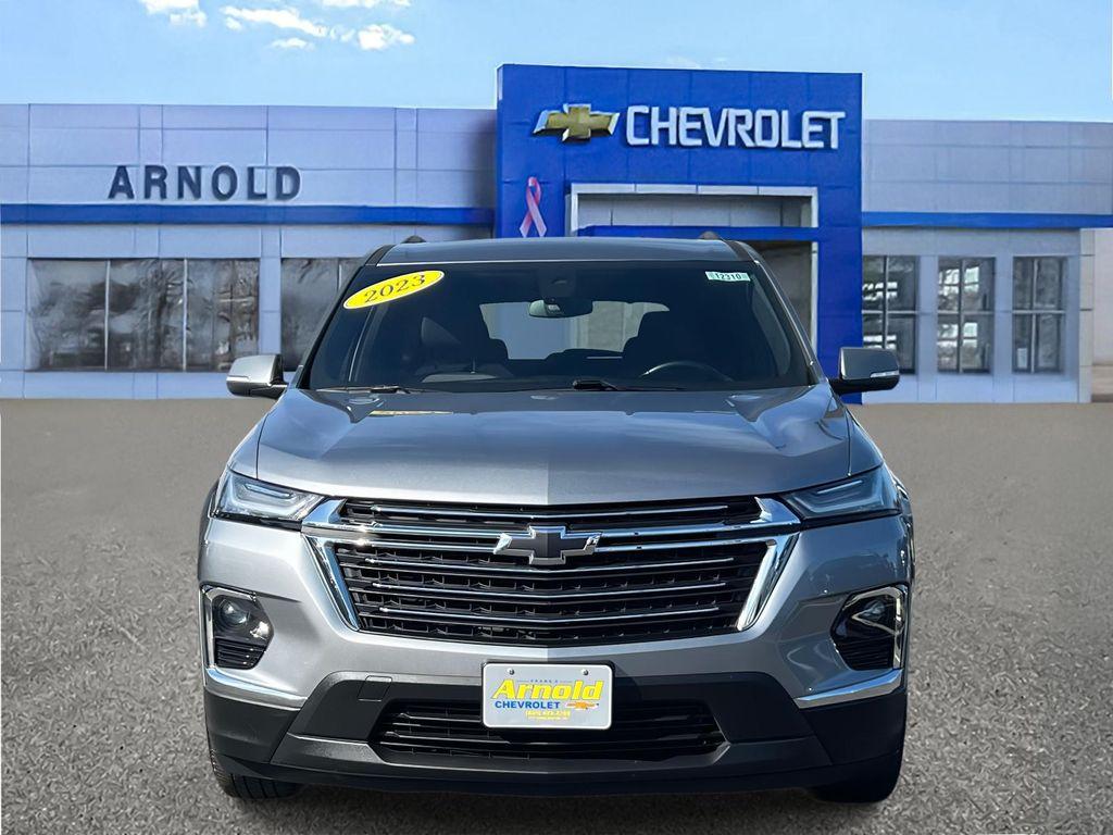 used 2023 Chevrolet Traverse car, priced at $29,699