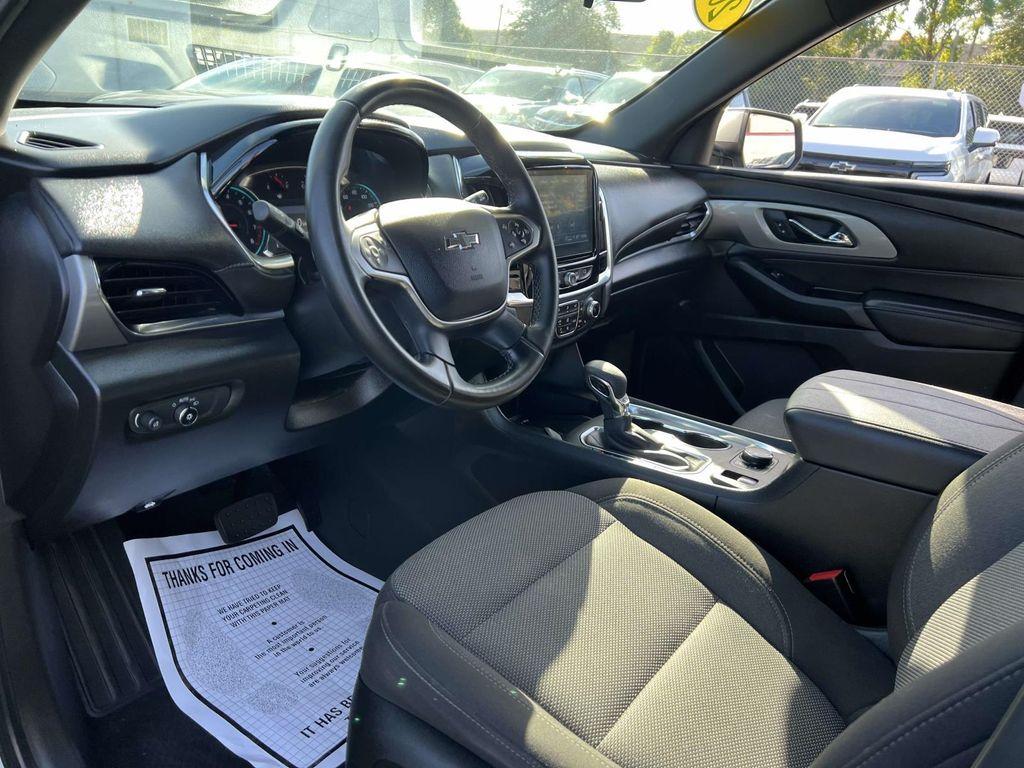 used 2023 Chevrolet Traverse car, priced at $29,699