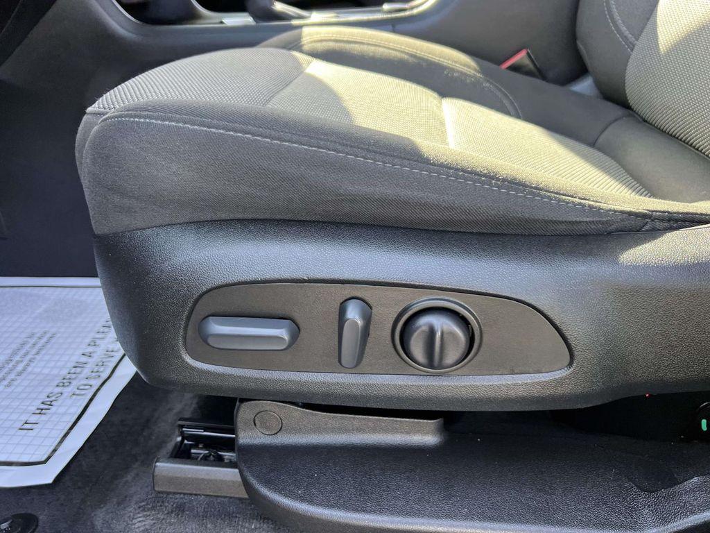 used 2023 Chevrolet Traverse car, priced at $29,699